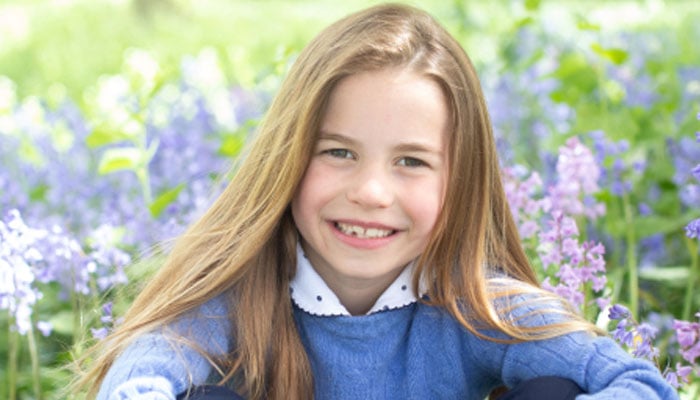 Royal fans gush over Princess Charlotte as she poses next to Prince William