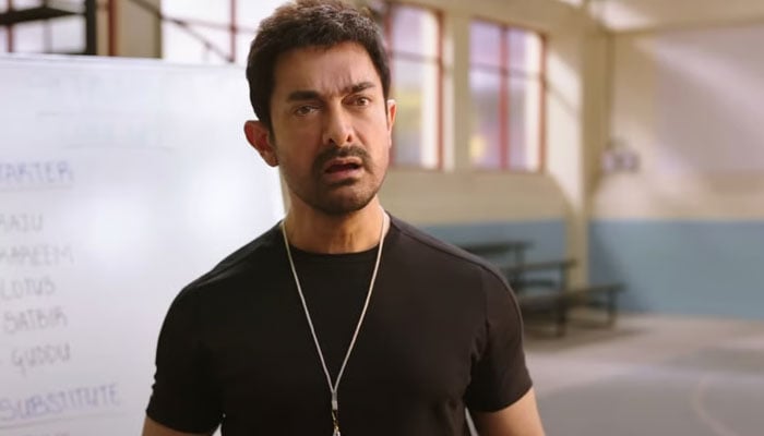 आमिर खान ने सीतारे ज़मीन के साथ उद्योग-कांप का कदम उठाया