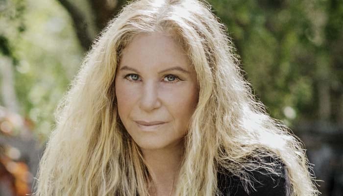 Barbra Streisand can’t go on stage now due to horrific stage fright?