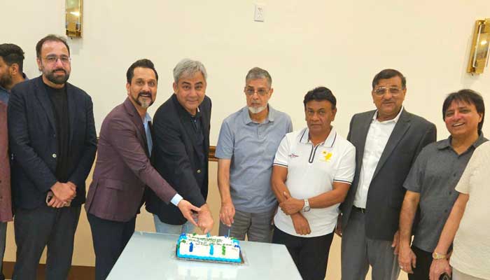 PCB chief Mohsin Naqvi cuts cake to commemorate Pakistans team victory against West Indies in Lauderhill, Florida on August 4, 2025. — Reporter