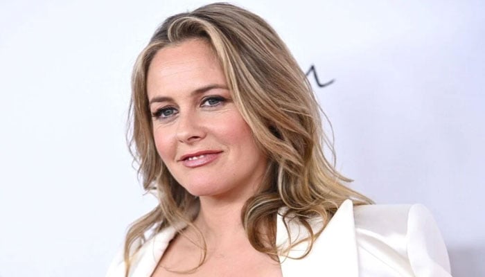Alicia Silverstone says no to botox, surgery as she embraces aging naturally