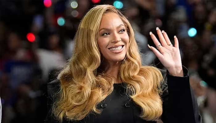 Piers Morgan criticises Beyoncé over Marilyn Monroe-Inspired ad