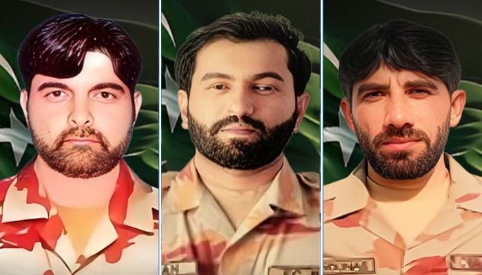 (From left) Naik Ibni Amin, Major Muhammad Rizwan Tahir, and Lance Naik Muhammad Younas. — ISPR
