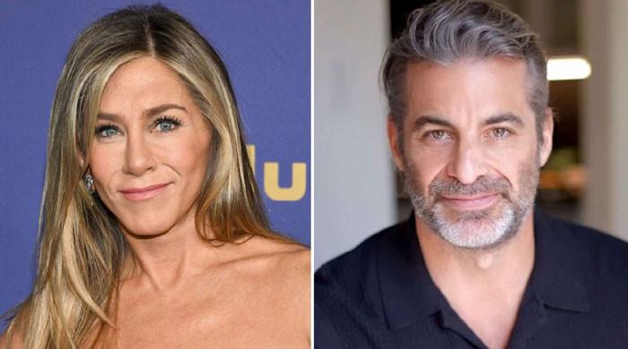 Jennifer Aniston, Jim Curtis step out for 'second' date