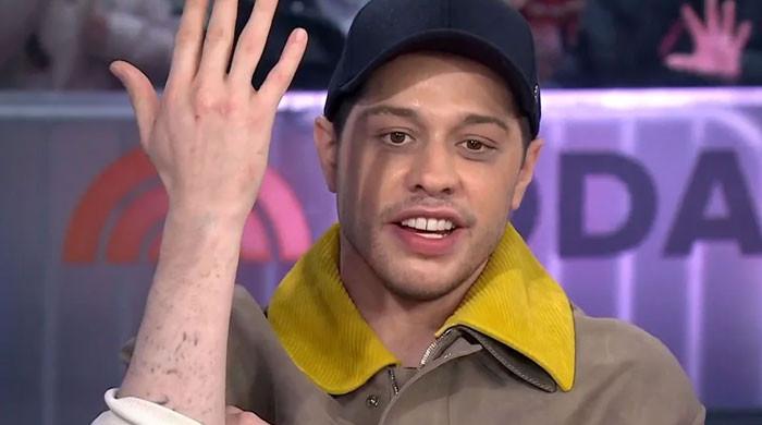 What is Pete Davidson status in female world?