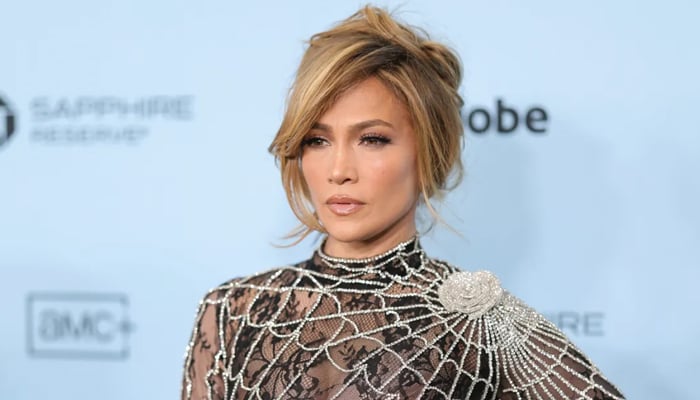 Jennifer Lopez denied entry at prestige store due to being ‘full’