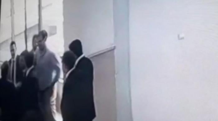 Techpreneur Zia Chishti 'assaulted by lawyers' in IHC Techpreneur Zia Chishti 'assaulted by lawyers' in IHC