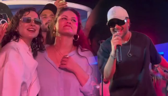 Renowned Pakistani actor Hania Amir attends Asim Azhar’s concert. — X@hii75829918