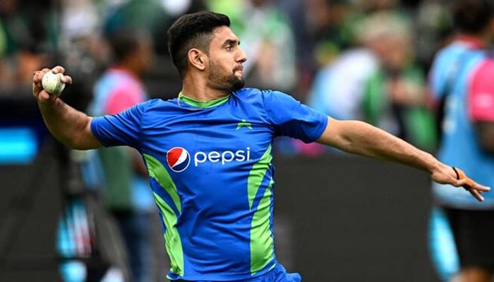 Pakistans Haider Ali attends a warm up session on November 13, 2022 in Melbourne. — AFP