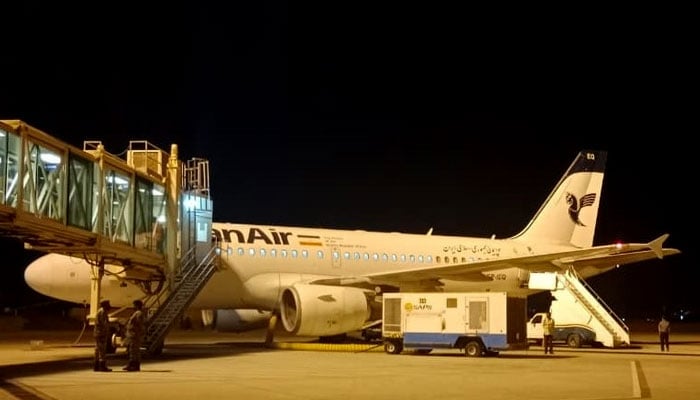 Iran Air inaugural flight lands in Quetta. — Facebook./@PakistanAviationNews