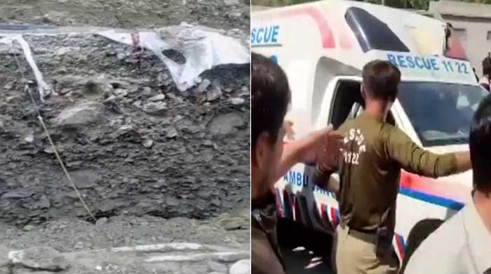 Seven volunteers die in mudslide while restoring water channel in Gilgit