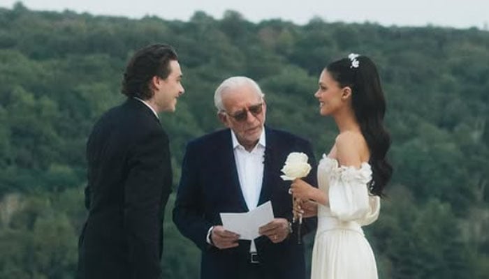 Vow renewal pics of Nicola Peltz, Brooklyn Beckham spark family snub talk