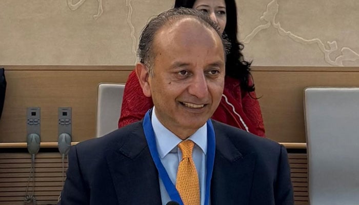 Federal Minister for Climate Change and Environmental Coordination, Dr Musadik Malik addressing the Informal Ministerial Dialogue on “Investment Opportunities for a Circular Economy in the Context of the Global Plastic Treaty”, during the Fifth Session of the Intergovernmental Negotiating Committee on Plastic Pollution (INC-5.2) in Geneva, Switzerland on August 12, 2025. — Ministry of Climate Change