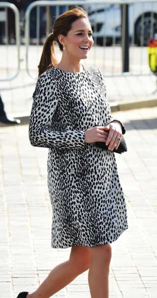 Kate Middleton stuns in pregnancy photos