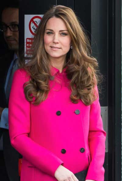 Kate Middleton stuns in pregnancy photos