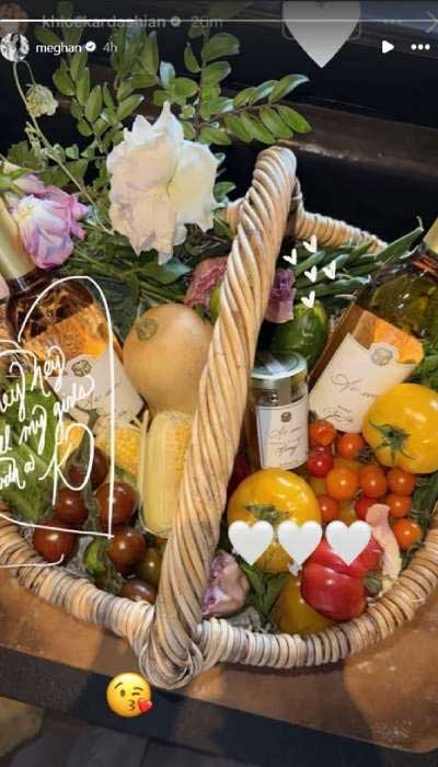 Screenshot of Khloe Kardashians Instagram post