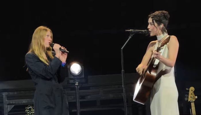 Photo: Gracie Abrams with long time friend Audrey Hobert
