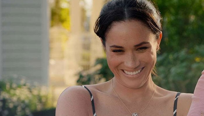 Real reason for Prince Harry, Meghan Markle’s new contract destroys all accusations