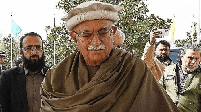 Imran Khan nominates Mahmood Achakzai as NA opposition leader