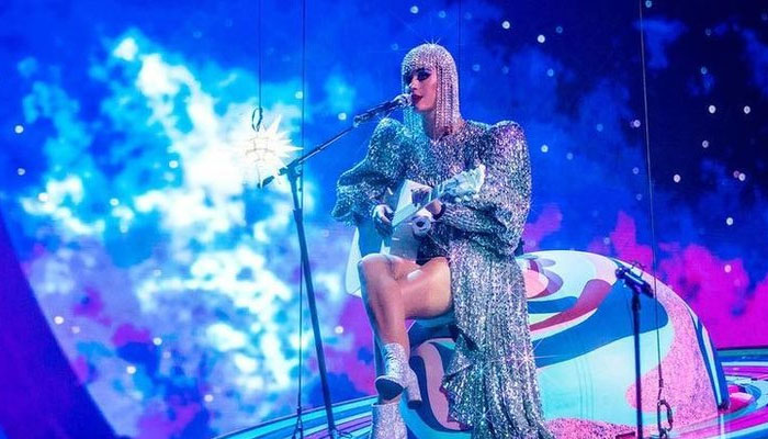 Katy Perrys priceless reaction revealed in latest show