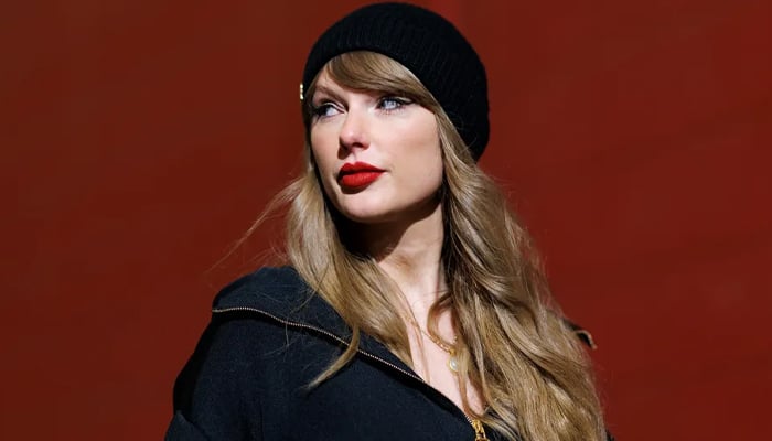 Taylor Swift admits she has a ‘baking obsession every six months’