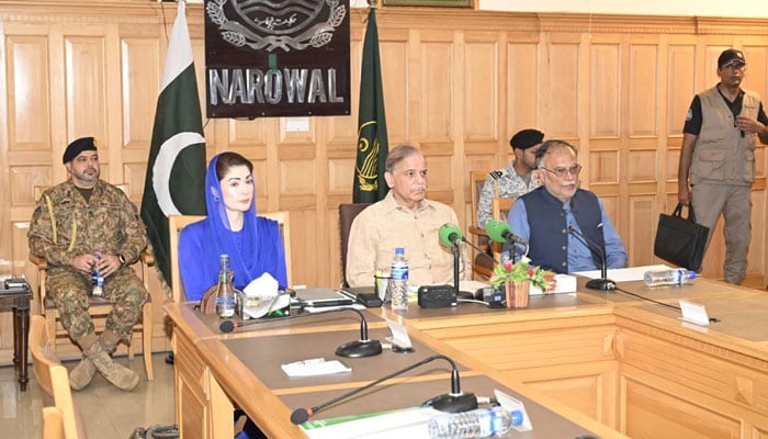 Prime Minister Shehbaz Sharif (centre) chairs the high-level meeting to review country’s flood situation in Narowal, Punjab, August 28, 2025. — PID