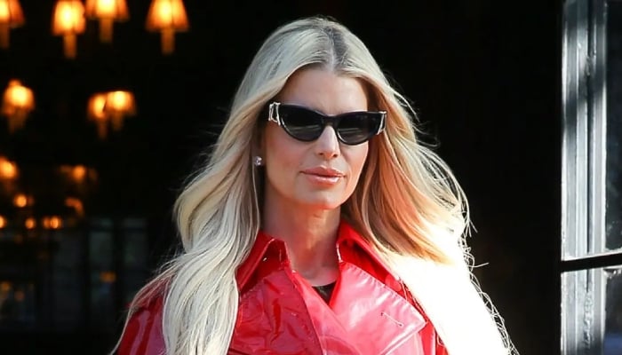 Photo: Kardashians helping Jessica Simpson with reality TV comeback: Source