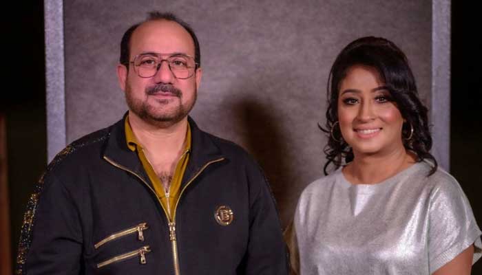 Pakistani singer Rahat Fateh Ali Khan and Bengali singer Rubayyat Jahan. — Reporter