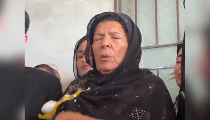 Imran Khan’s sister Aleema Khan baffled after women threw eggs at her during a media talk in Rawalpindi, on September 5, 2025. — Screengrab via Geo News