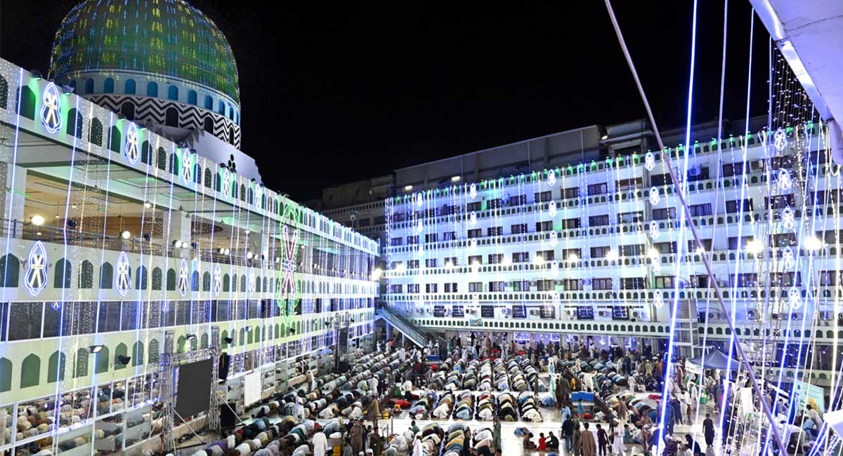 An illuminated view of Faizan-e-Madina Masjid decorated with colourful lights as the city prepares to celebrate the blessed occasion of 12th Rabi ul Awwal, Eid Milad un Nabi (PBUH) in Karachi. — APP