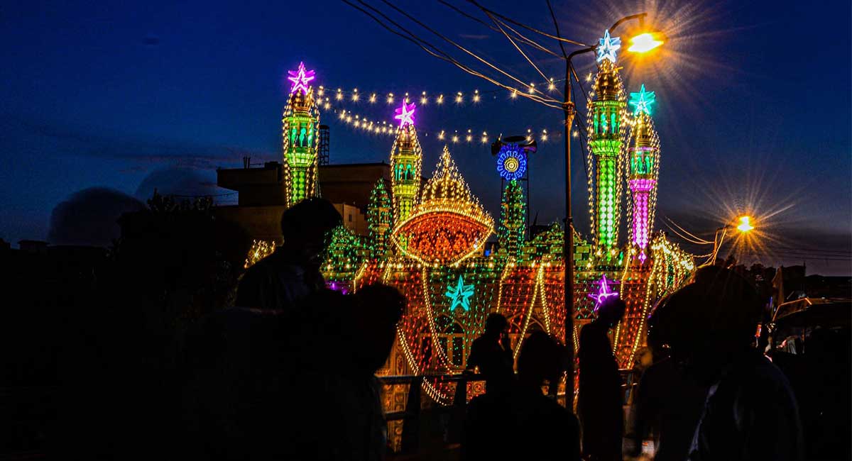 An illuminated view of Pirwahdi Mosque is decorated with beautiful lights on the occasion of Eid Milad un Nabi (PBUH) in Rawalpindi on September 5, 2025. — INP