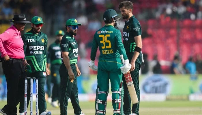 Pakistans Shaheen Shah Afridi (right) and South Africas Matthew Breetzke in a heated moment as umpires and teammates look on during an ODI tri-series match in Karachi on February 12, 2025. — PCB
