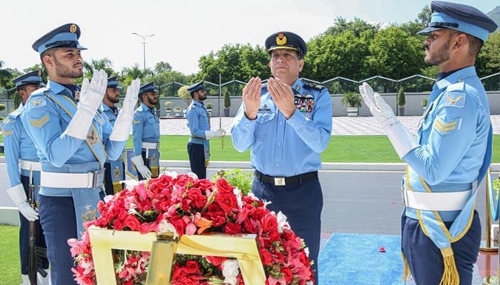 Air Chief Marshal Zaheer Ahmed Baber Sidhu offers prayers at Martyrs Monument at Air Headquarters in Islamabad on Sept 7, 2025. — ISPR