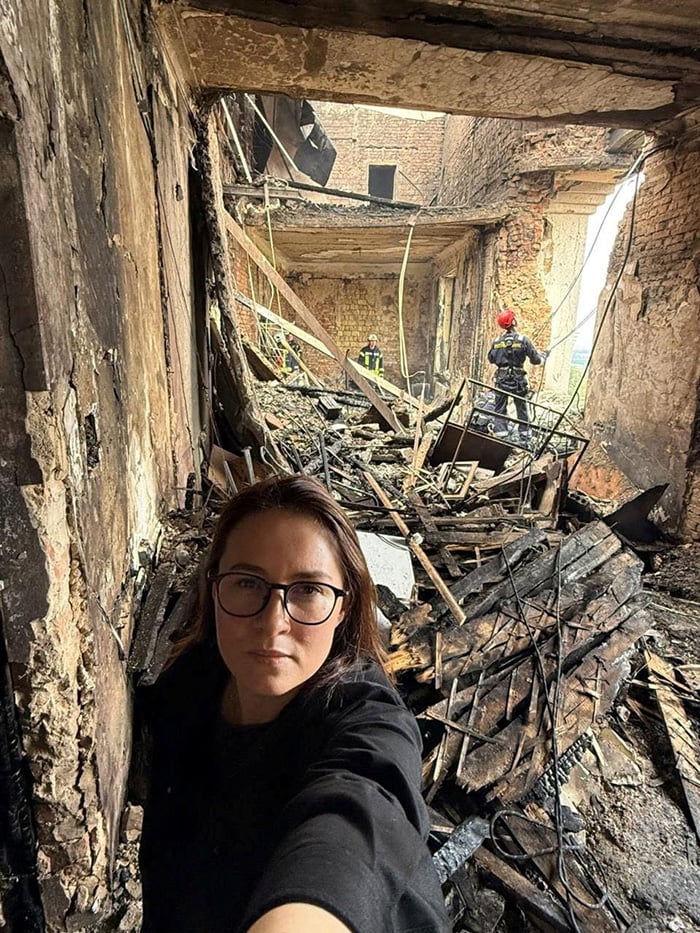 Prime Minister of Ukraine Yulia Svyrydenko takes a selfie inside a headquarters building of the Ukrainian government damaged during Russian drone and missile strikes, amid Russias attack on Ukraine, in Kyiv, Ukraine September 7, 2025. — AFP