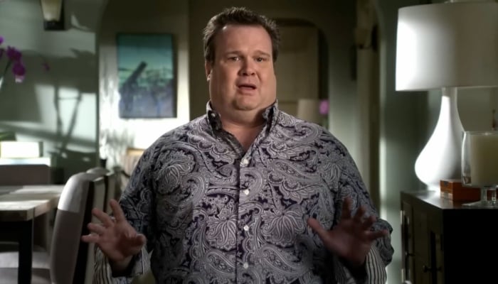 Modern Family actor Eric Stonestreet gets married to Lindsay Schweitzer