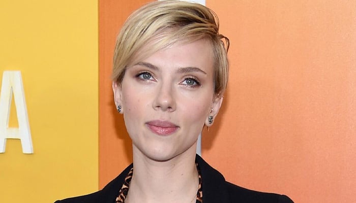 Scarlett Johansson jokes about daughters rude back-to-school timing
