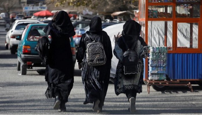 Afghan female students walk near Kabul University in Kabul, Afghanistan, December 21, 2022.— Reuters