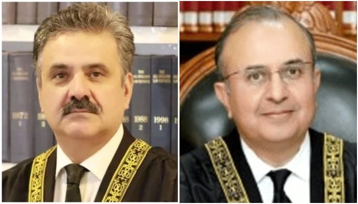 Chief Justice of Pakistan (CJP) Yahya Afridi (left) and Justice Mansoor Ali Shah. — Supreme Court website/File