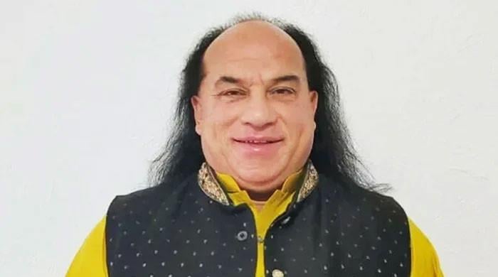 Chahat Fateh Ali Khan mulls legal action after UK restaurant shares egg attack video