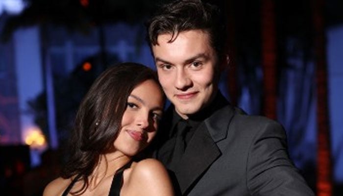 Louis Partridge raves about girlfriend Olivia Rodrigo