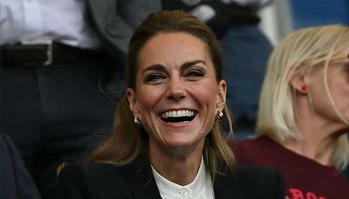 Kate Middleton hailed as classy by rugby players