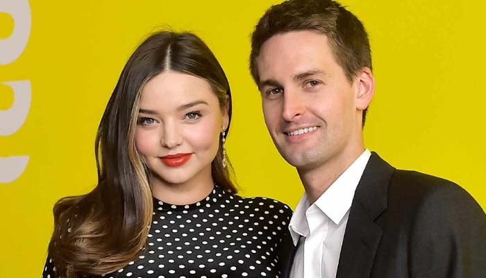 Miranda Kerr bans phones after 9:30 PM