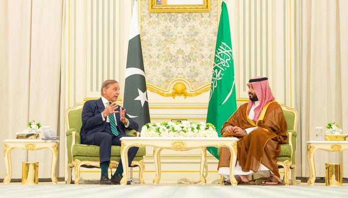 Prime Minister Shehbaz Sharif meets Crown Prince and Prime Minister Mohammed bin Salman at Al-Yamamah Palace on September 17, 2025. — X/ @KSAmofaEN