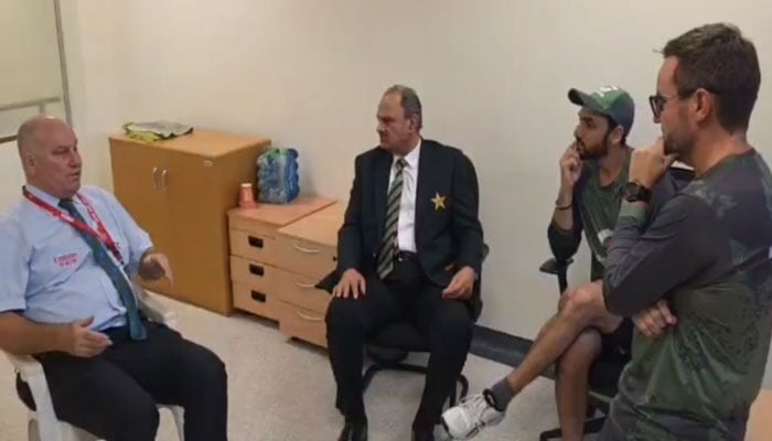 (Left to right) ICC match referee Andy Pycroft (left) meets Pakistan cricket team manager Naveed Akram Cheema, skipper Salman Ali Agha, and head coach Mike Hesson, at Dubai International Cricket Stadium, Dubai, UAE, September 17, 2025. — Screengrab via PCB