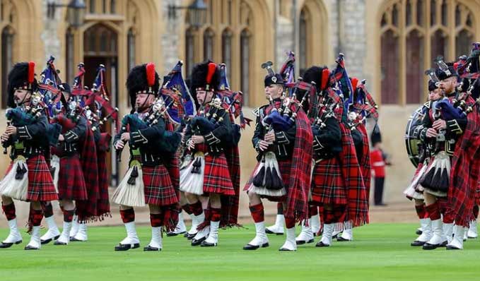 In pictures and videos: Trumps Windsor Castle welcome by King Charles, William and Kate