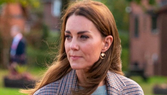 Kate Middleton’s family source breaks silence on blond wig hate