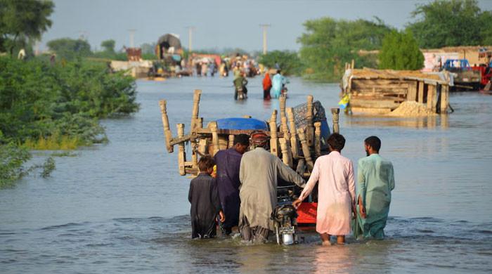 Pakistan's floods leave lasting scars on its children
