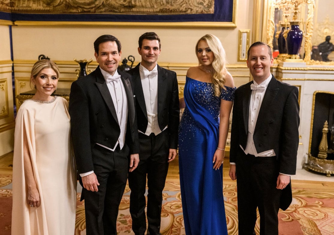 Trumps daughter shares photo with Prince William and Kate Middleton