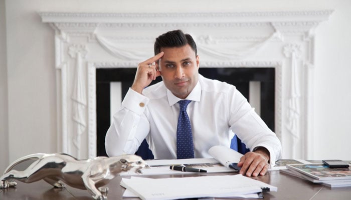 Former minister Zulfi Bukhari poses for a photo. — Reporter/File