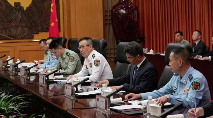 US lawmakers hold rare talks with Chinese defence minister